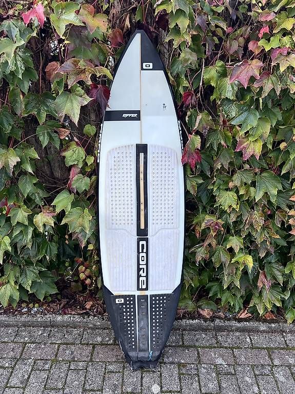 Core Tavole da surf e di nuoto: Kiteboard Core Ripper 4 in 5'8" 2024 – Usato da Mägenwil venduto da Simonaschatzmann