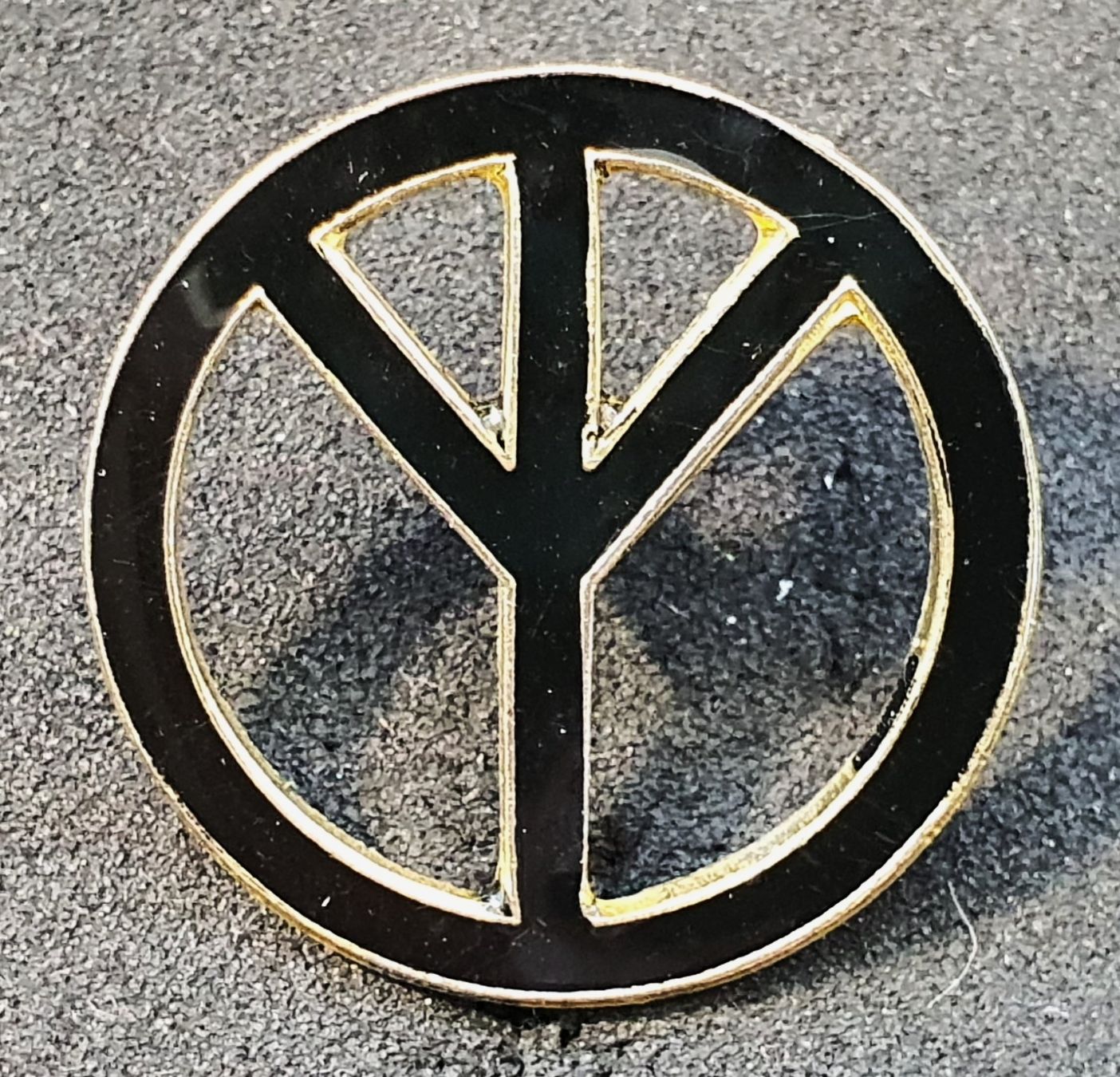 Plaquettes & Badges: CC603 - Pin Zeichen Friedenszeichen Peace – D'occasion à Reinach BL par Boston-Verkauf