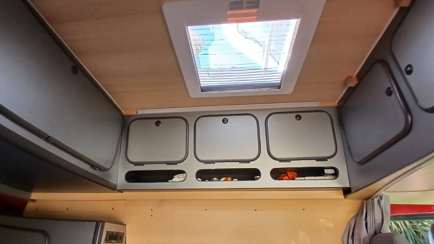Toyota Veicoli da campeggio: Toyota Hiace D-4D – Usato da Seelisberg venduto da ger_kk2s 6