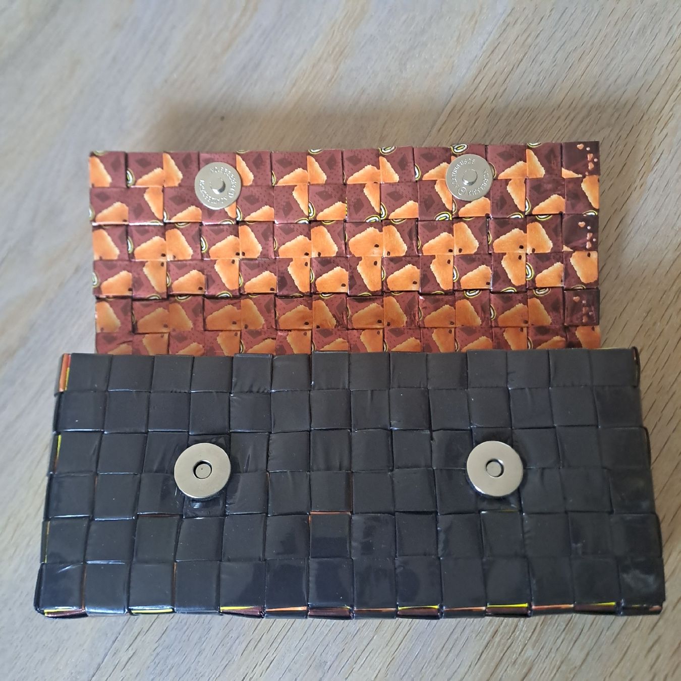 Borse da donna: Clutch Candy Wrap 3 versch. Farben – Nuovo e nell'imballaggio originale da Crissier venduto da zey_h7xh 4
