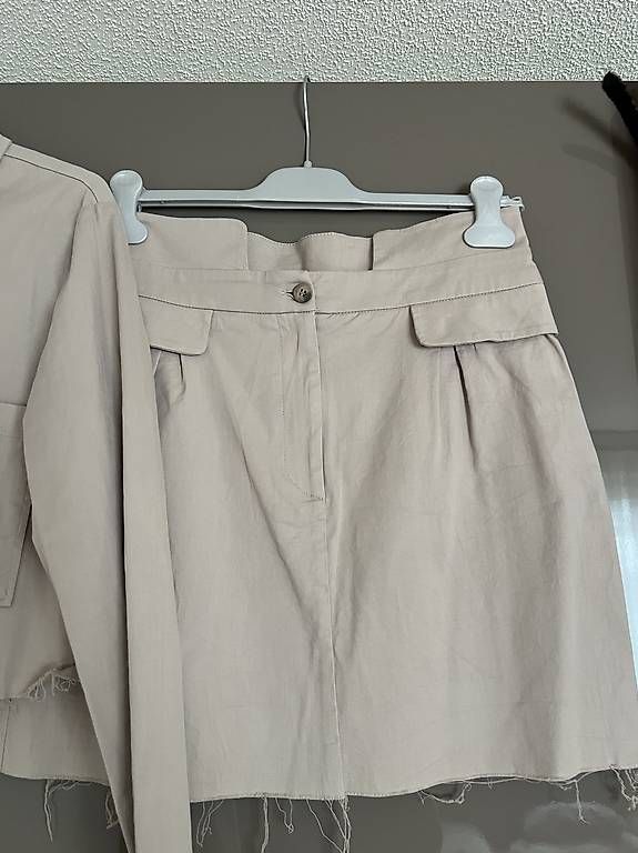 Completi & Tailleur: elegantes set – Usato da Bretzwil venduto da .Schoggi. 1
