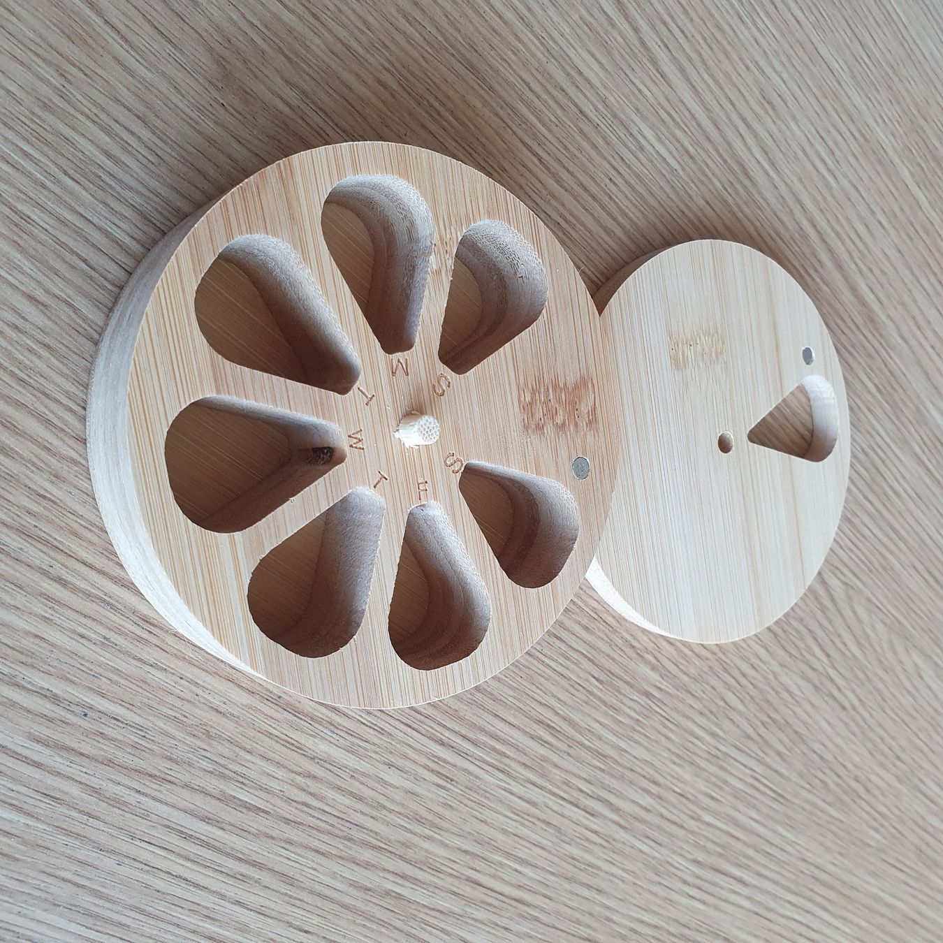Behälter & Ähnliches: Pillendose aus Holz – Gebraucht aus Chur von BettinaOlczyk 2
