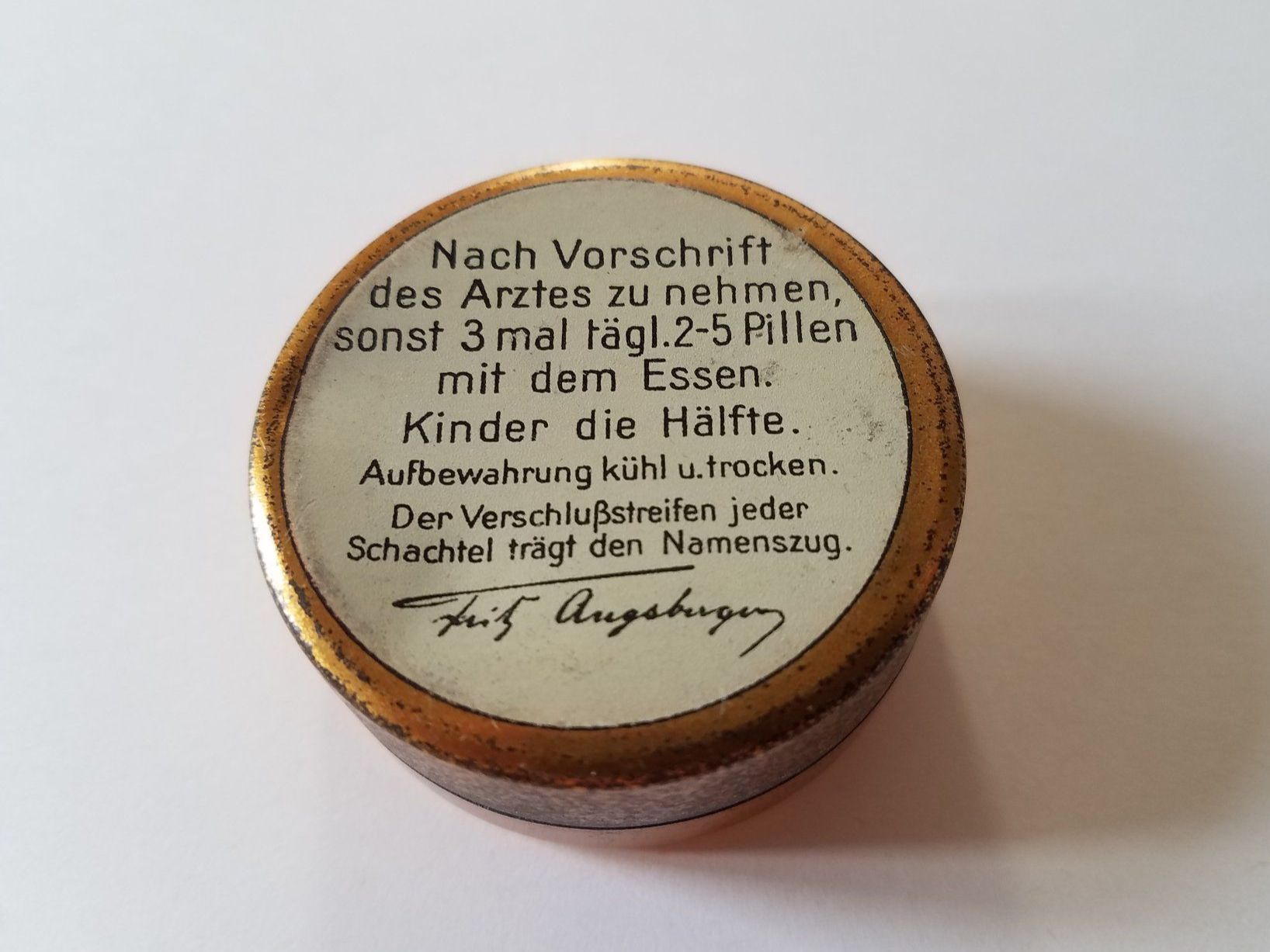 Behälter & Ähnliches: Antike Pillen Dose Blechdose Goldhammer Vintage – Gebraucht aus Rorschacherberg von Marubium 1