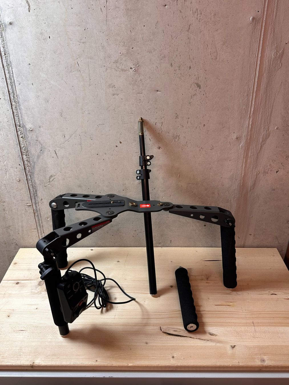 Altri Accessori: DVTEC MultiRig Stabilizer Pro – Schulterstütze – Usato da Zürich venduto da sunnyytro 7