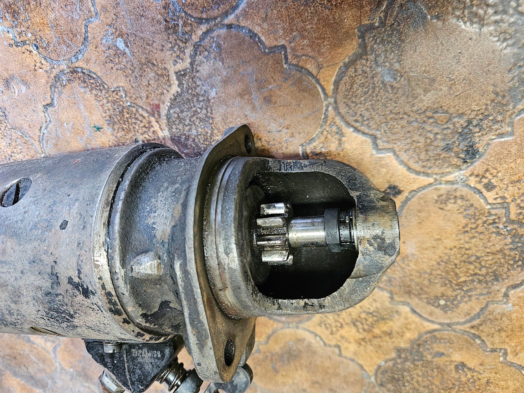 Bosch Tutti pezzi di ricambio auto: Bosch Oldtimer Anlasser EGC 06/8 R11 6V – Usato da Grindelwald venduto da Mettenberg 2