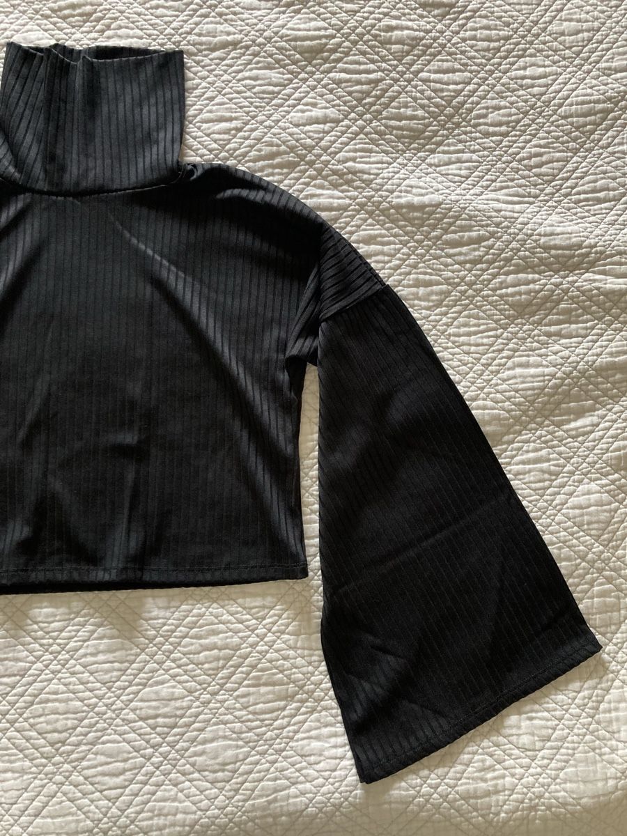 Pulls & Sweat-shirts: Pull col roulé – D'occasion à Lausanne par shabnam.t 1