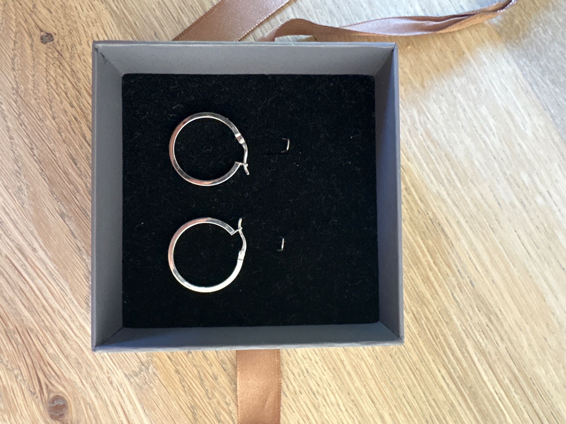 Christ Ohrringe & -stecker: Ohrringe – Gebraucht aus Aarau von Mannka1