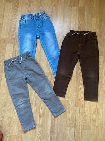 Jeans Hosen Set 3 Stück Jungen Gr. 110/116 Braun, blau, grau