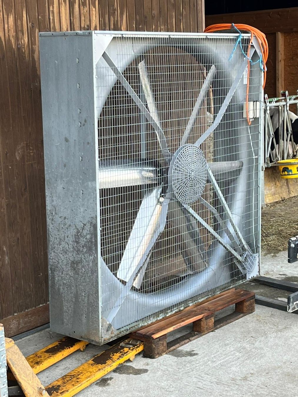 Ventilatoren: Stallventilator / Lüfter – Gebraucht aus Bettenhausen von Rinnu