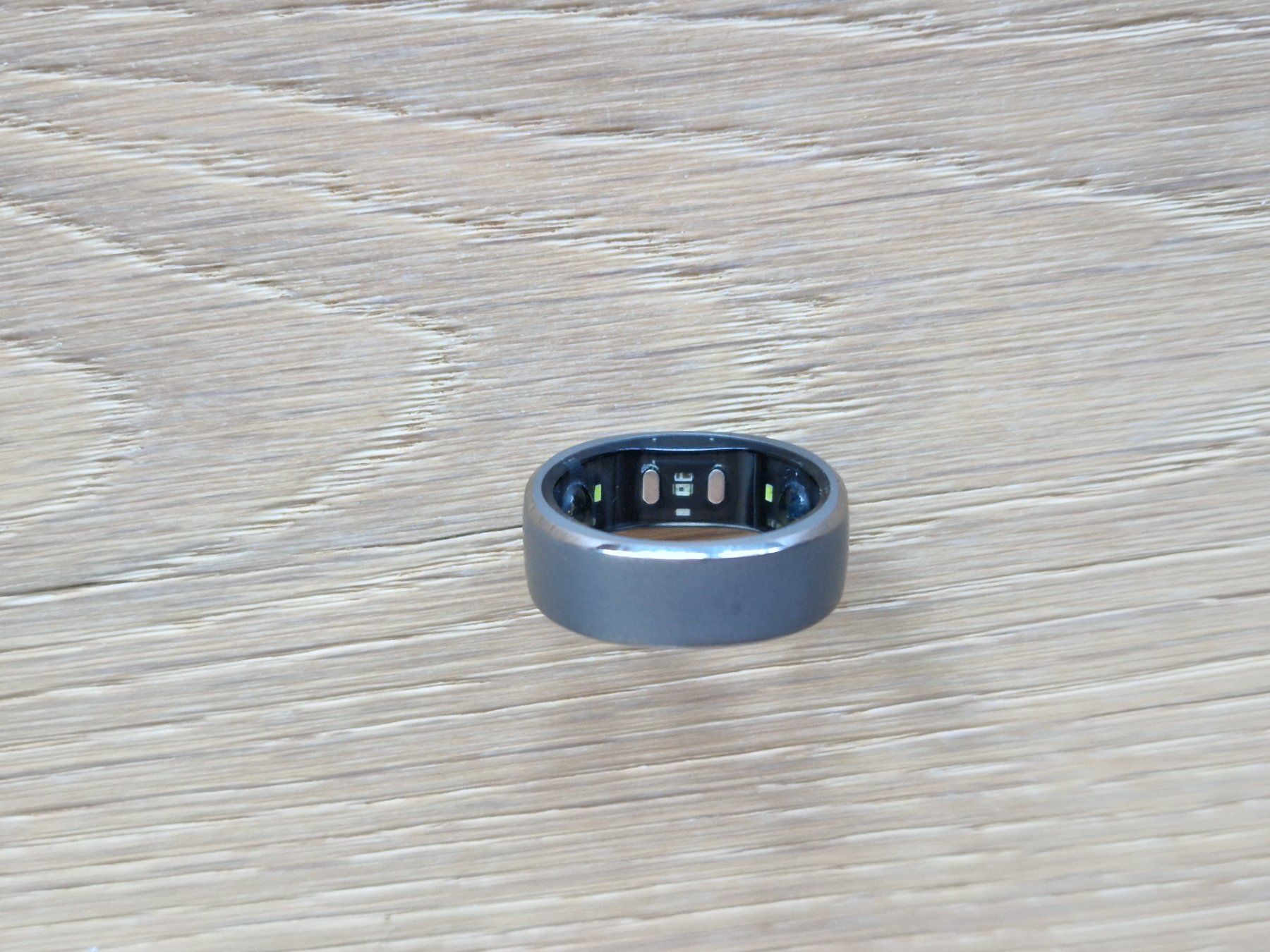 Anelli: RingConn Smart Ring Gen 1 Silber Grösse 9 inkl. Ladecase – Usato da Gossau SG venduto da Sev7ven 3