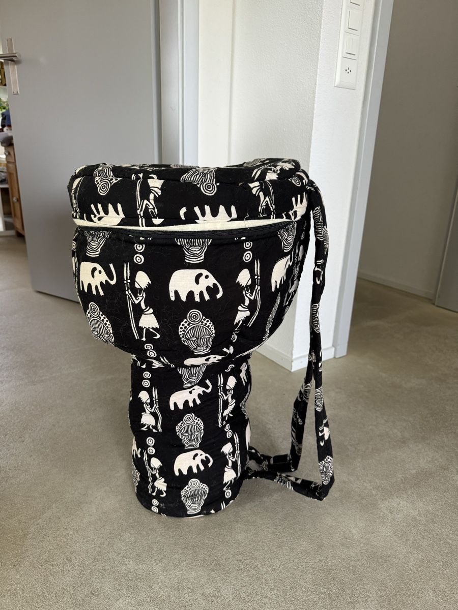 Musikinstrumente: Djembe Trommel mit Trage-Tasche – Gebraucht aus Kirchlindach von sil_2hrk 1