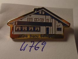 1 Cafe Bijou Seftigen Pin (U769)