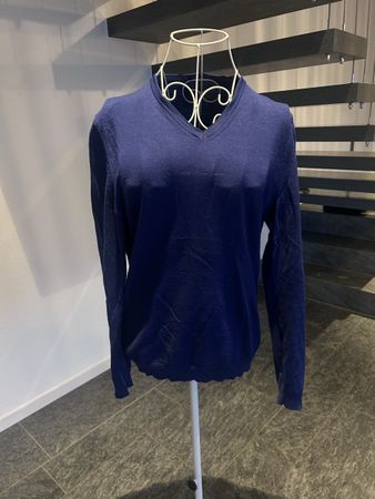 Pull Hugo Boss bleu marine, t S, parfait pour l'hiver