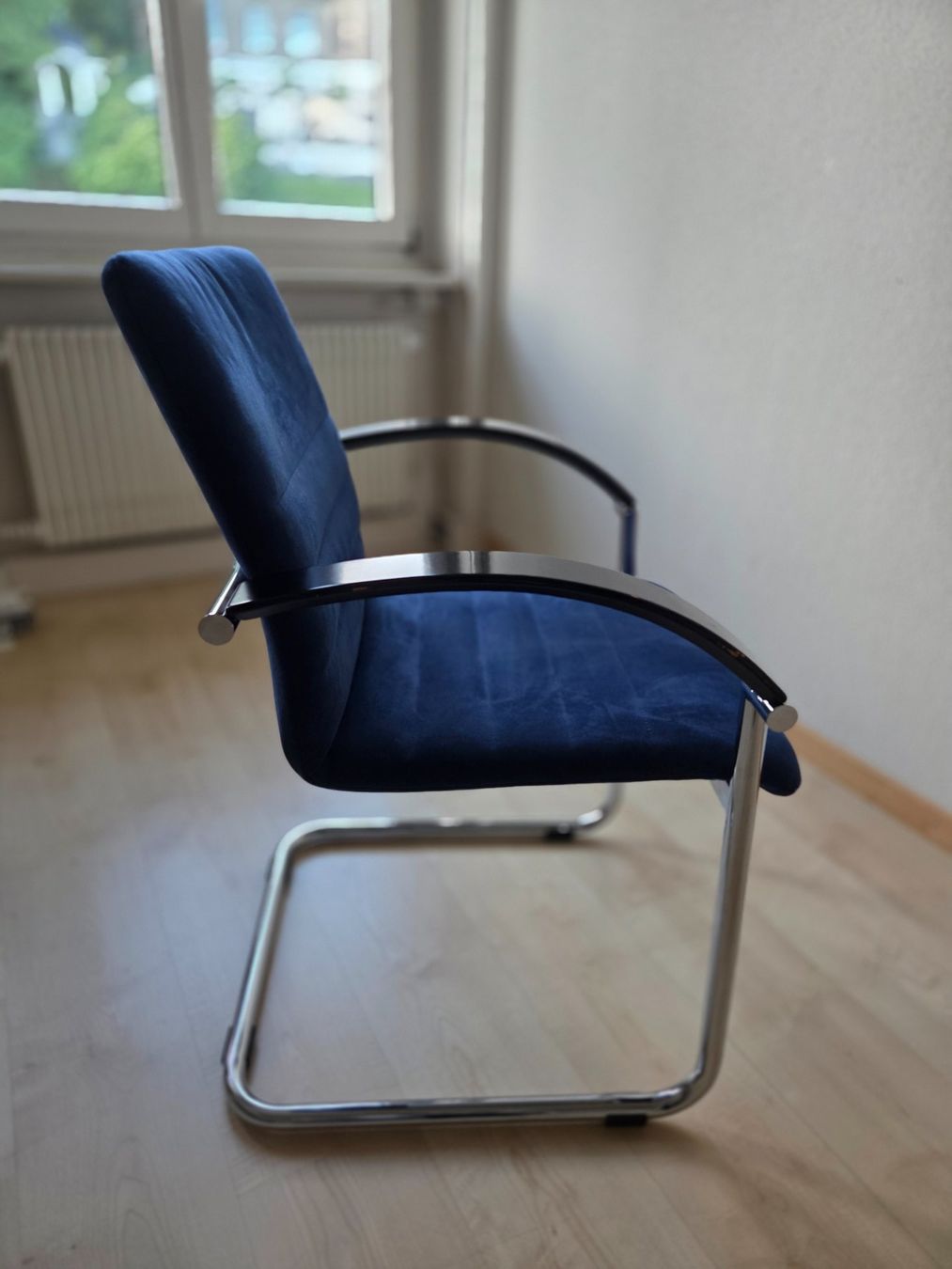 Stühle: Profi Design-Freischwinger in Tiefblau | Einzelkauf – Gebraucht aus Zürich von ant_m569 3