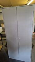 Schrank weiss mit Kleiderstange und Regal guter Zustand