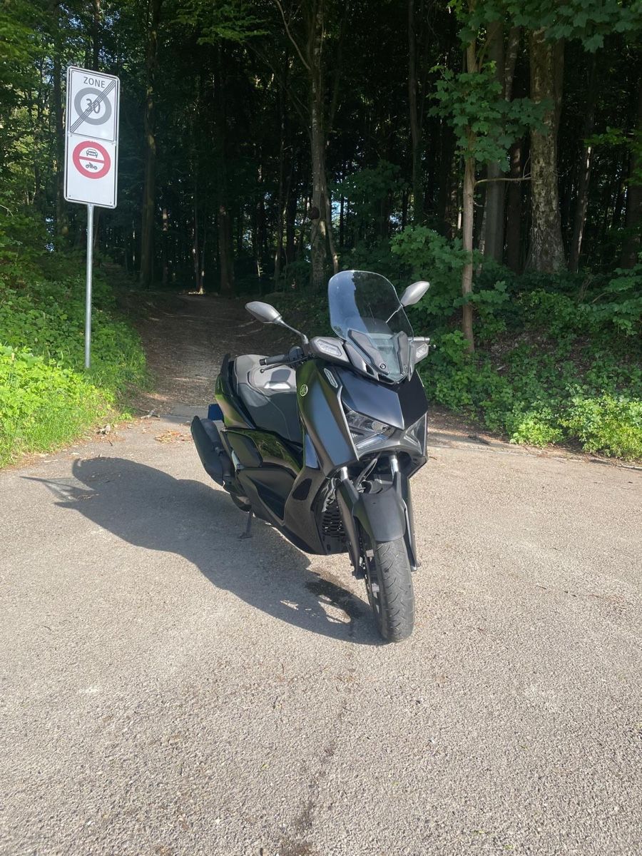 Yamaha Scooter: Yamaha XMAX Techmax 125 Roller, Top Zustand – Usato da Wiesendangen venduto da Aris05