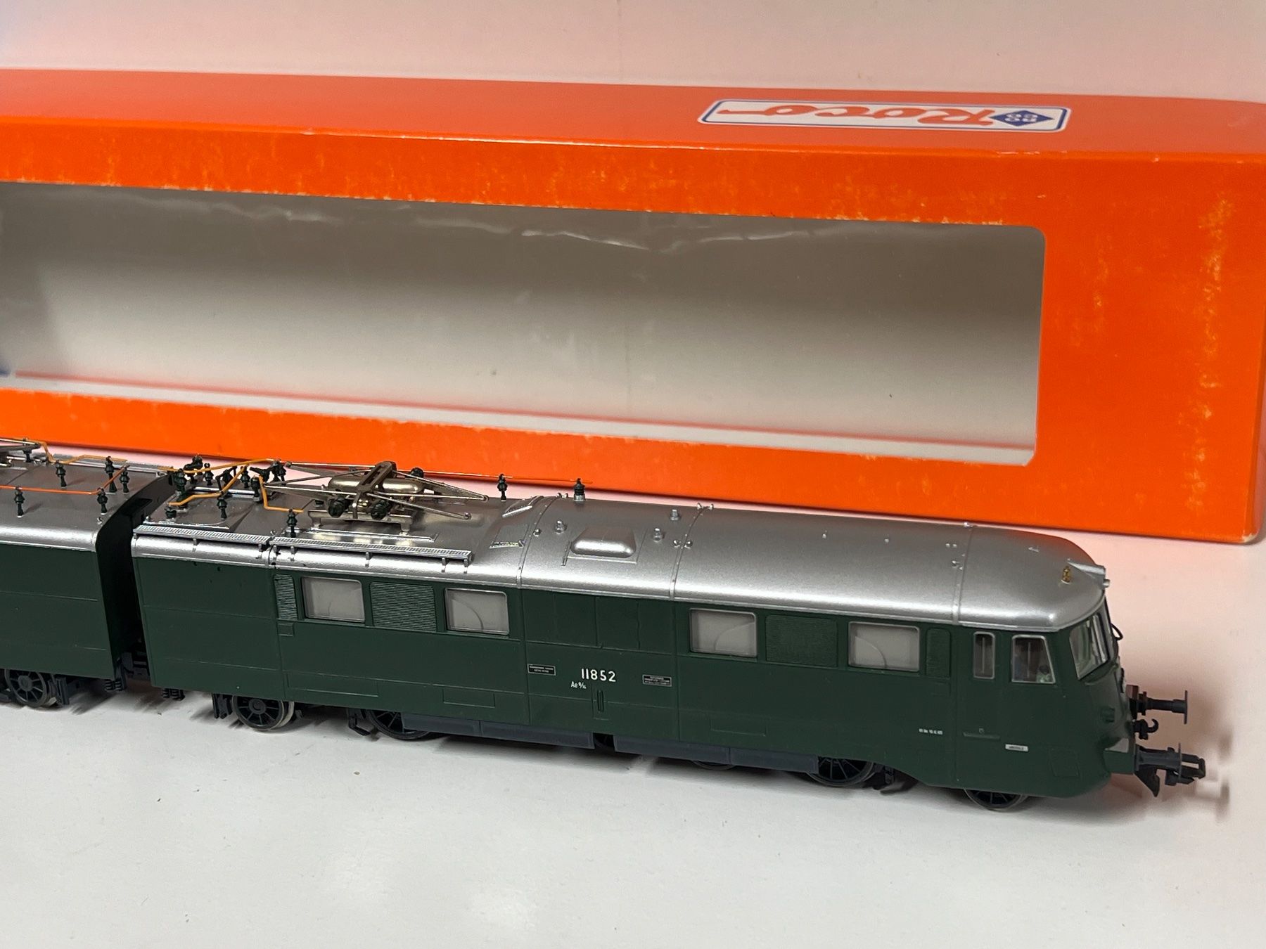 Roco Modelleisenbahnen: Roco 43770 SBB Ae8/14 Analog  H0 DC – Gebraucht aus Neuenhof von ludovicco 3
