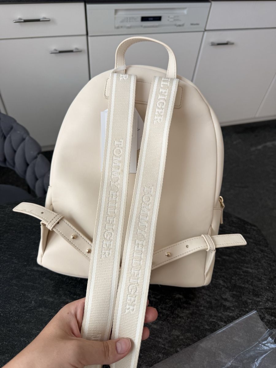 Tommy Hilfiger Zaini: Tommy Hilfiger Backpack New Cream Color – Nuovo e nell'imballaggio originale da Ueberstorf venduto da man_p2fy 2
