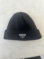 Prada Wollmütze, Schwarz