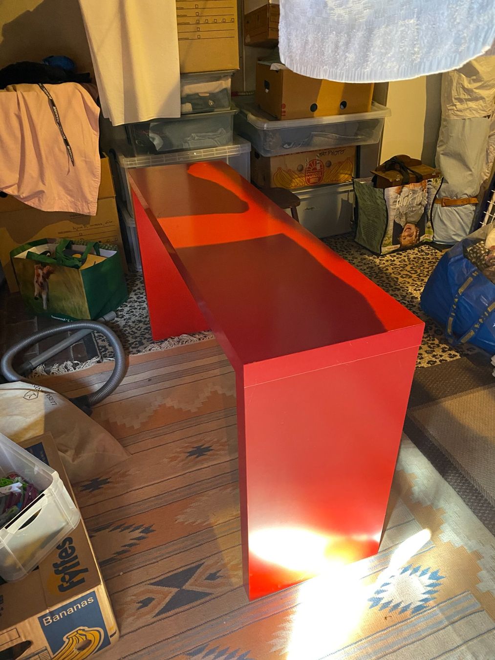 Ikea Tische: Table console rouge laquée, design moderne (IKEA) – Gebraucht aus Vevey von Zpahud 1