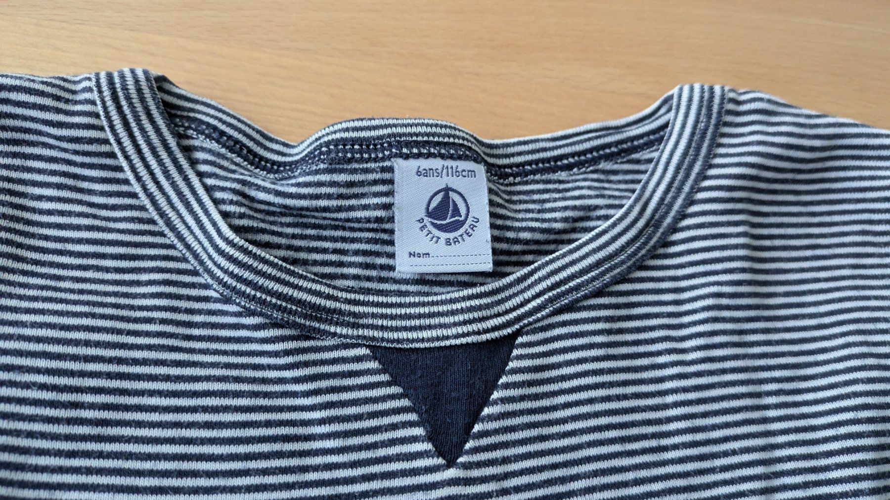Petit Bateau Pullover & Sweatshirts: Petit Bateau Unterzieh Shirt / Pullover - 116  -  gestreift – Gebraucht aus Staufen von Fleby84 1