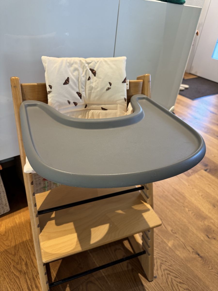 Stokke Seggioloni: Stokke Tripp Trapp Tablar - Versand möglich – Usato da Neuhaus SG venduto da chinderegge
