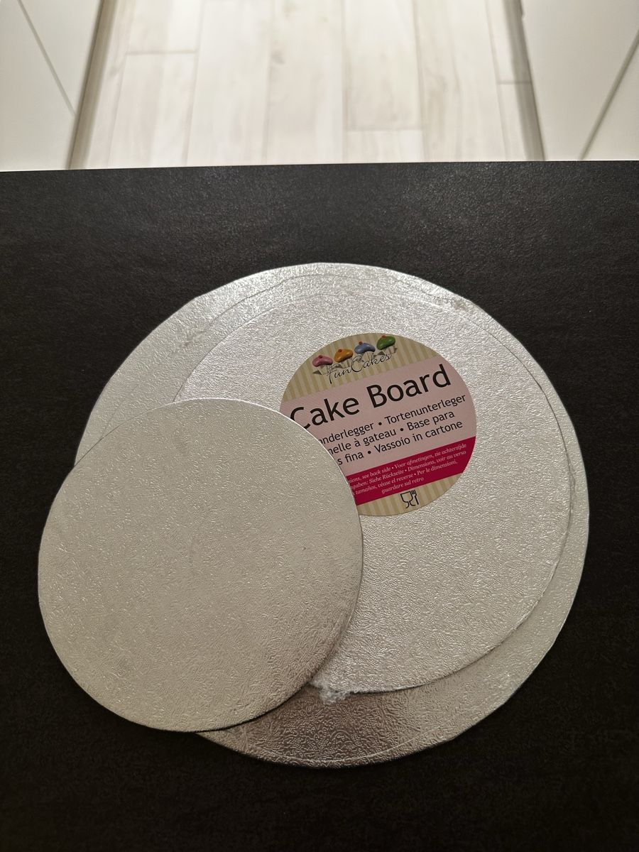 Piatti di portata: 3 Cake Boards Tortenplatten 15cm,20cm,25cm – Nuovo e nell'imballaggio originale da Eglisau venduto da Brewster1