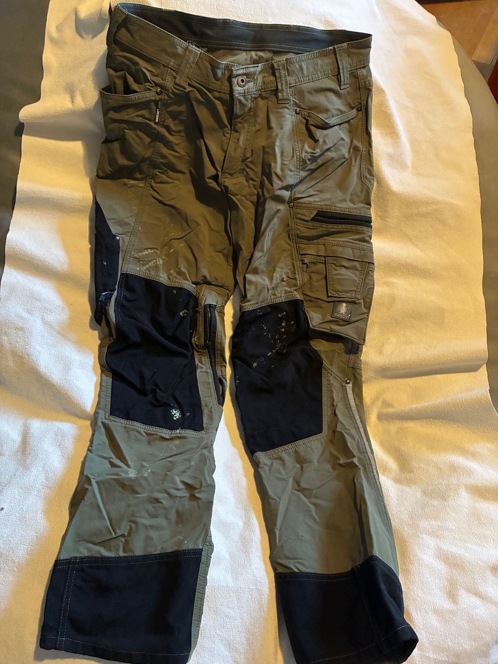 Hosen: pantalon de travaille – Gebraucht aus Genève von Matmit