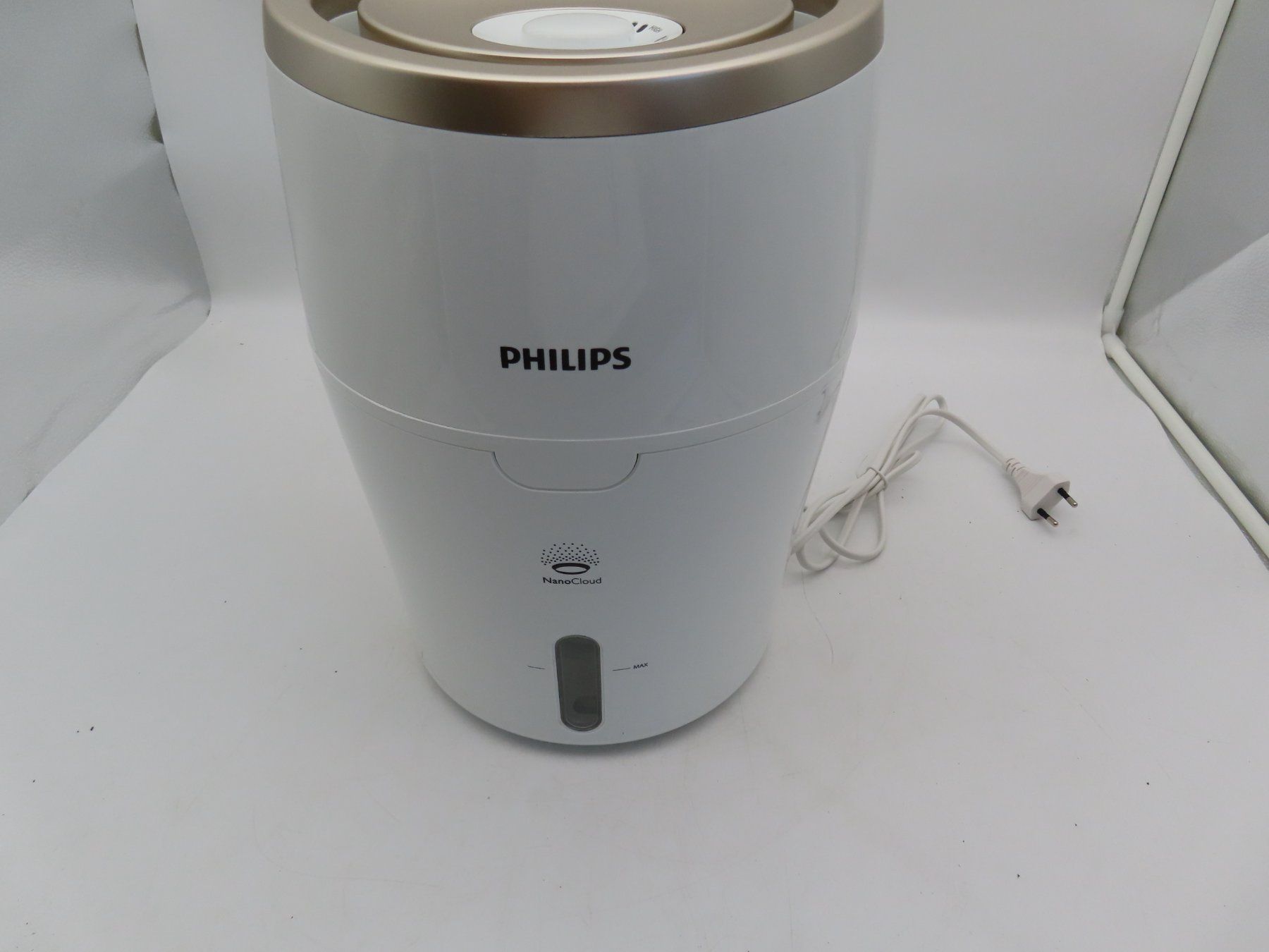Philips Luftbefeuchter: Luftbefeuchter Philips 2000 series HU4811 – Neu (gemäss Beschreibung) aus Reinach BL von WBZ-Flohmarkt 2