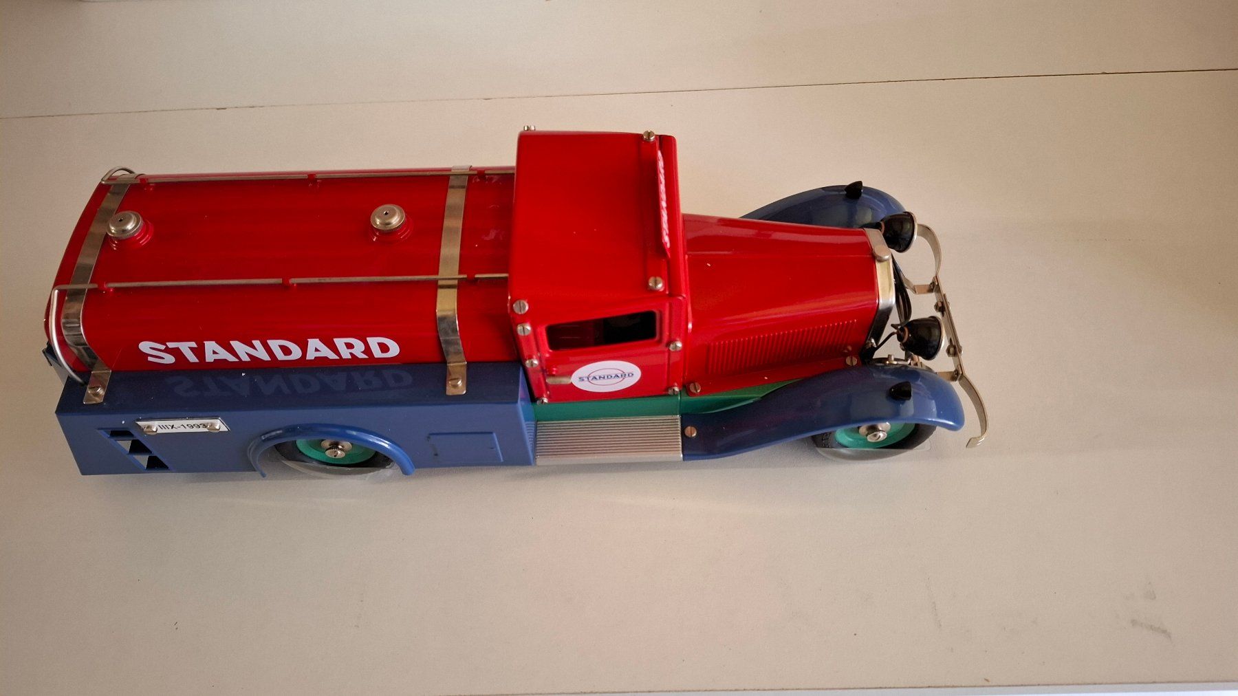 Märklin Kit di modellismo & Modellini statici: Märklin Tankwagen "Standart" - 1993 – Nuovo (secondo la descrizione) da Schönenbuch venduto da krokometer 1