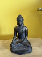 Buddha Figur Bronze sitzend gut erhalten