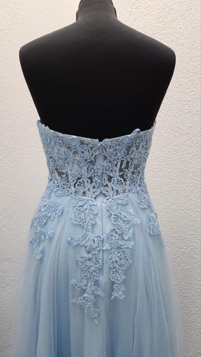 Vestiti: Traumhaftes hellblaues Abendkleid mit Spitze, Gr. 36. NEU – Nuovo (secondo la descrizione) da Schlatt ZH venduto da INVA00 2