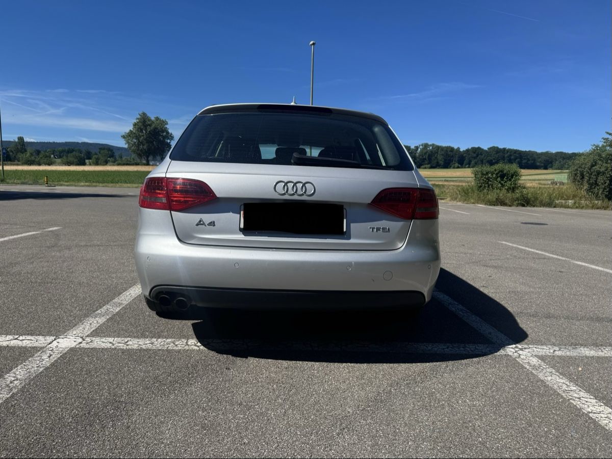 Audi Autos: Audi A4 1.8 TFSI quattro – Gebraucht aus Oberwil BL von Samsung010 3