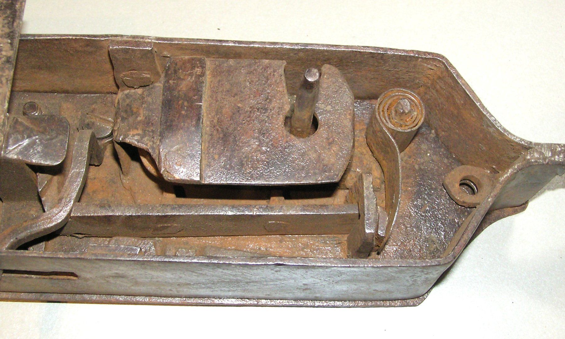 Schlösser: Antikes Türschloss geschmiedet – Gebraucht aus Grenchen von Antique-hunter 1