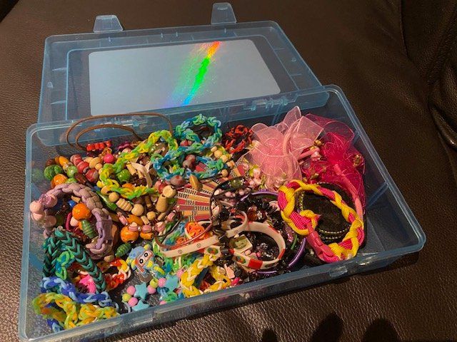 Giocattoli: Grosse Kinder Schmuckbox – Usato da Tennwil venduto da nando59