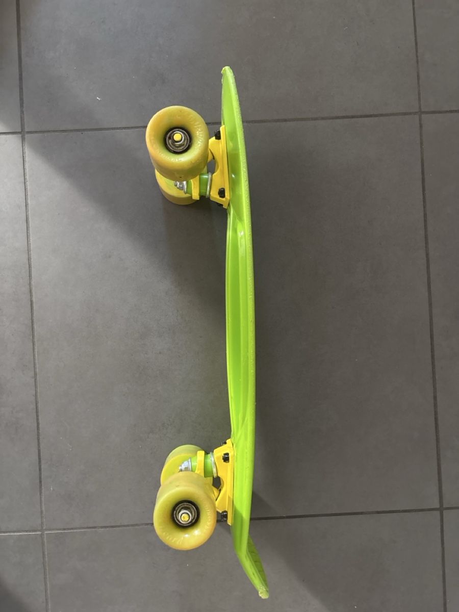 Penny Skateboards Skateboards: Cruiser Skateboard Neongrün – Gebraucht aus Hämikon von Sydney78 2