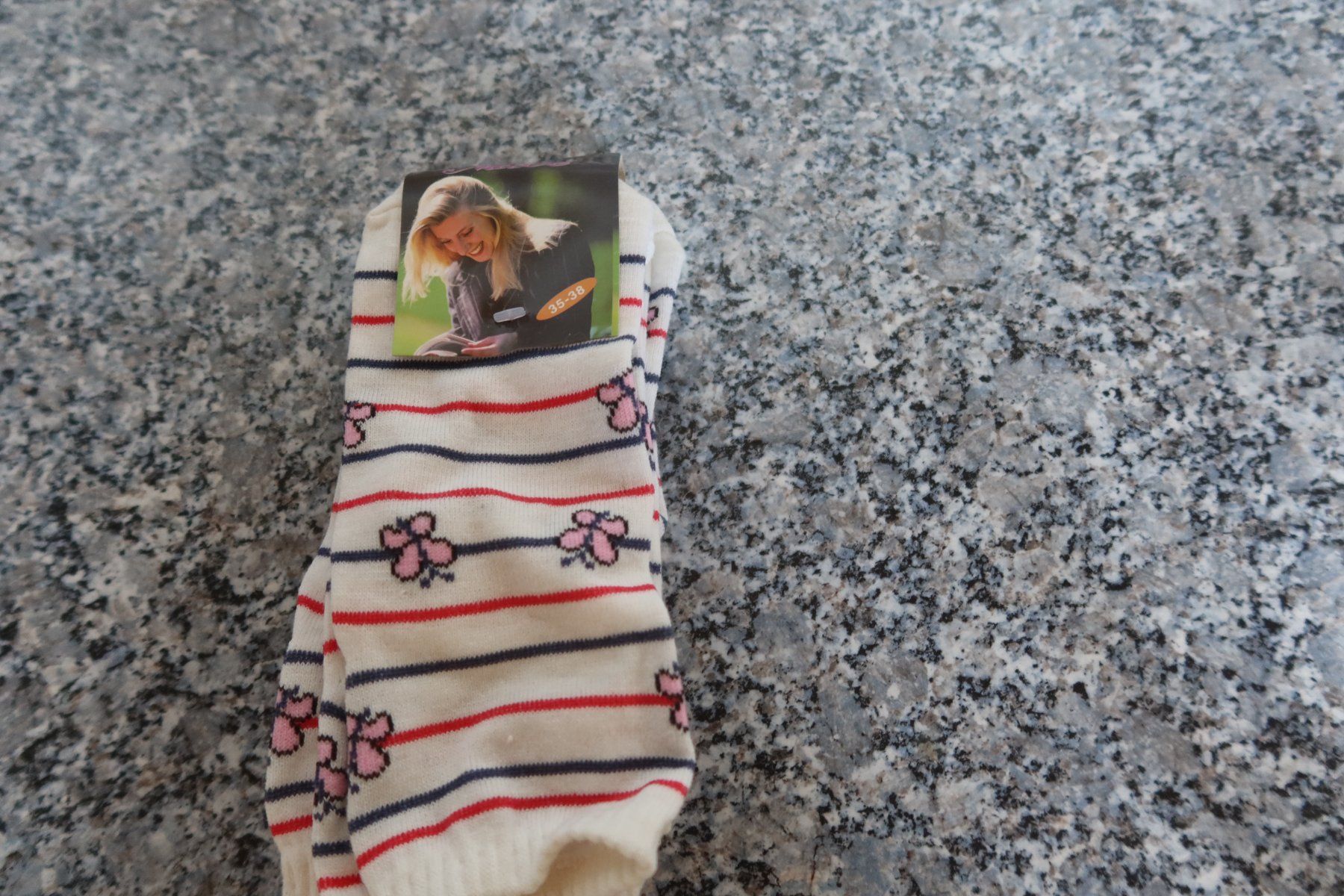 Chaussettes: Damensocken – Neuf avec emballage d'origine à Täuffelen par Cindybussy