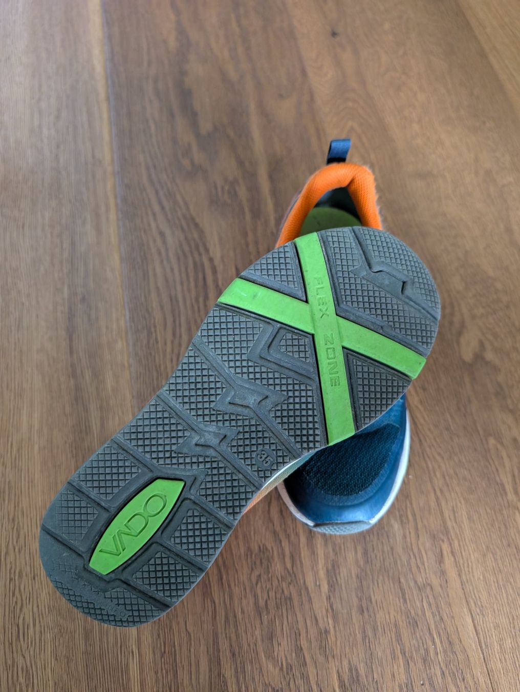 Scarpe per ragazzi: Vado Sneaker Gr 35 – Usato da Ennetmoos venduto da Mountainfee 1