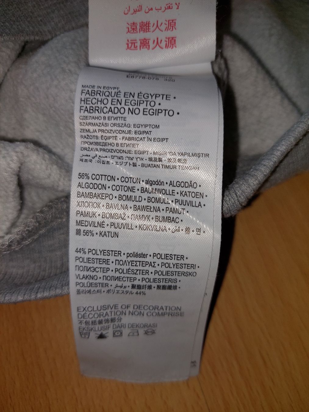 Levi's Pullover & Sweatshirts: Pull Levi’s taille 110 cm/ 5 ans – Gebraucht aus Épalinges von lola_vp_99 4
