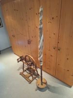 Antikes Spinnrad aus Holz