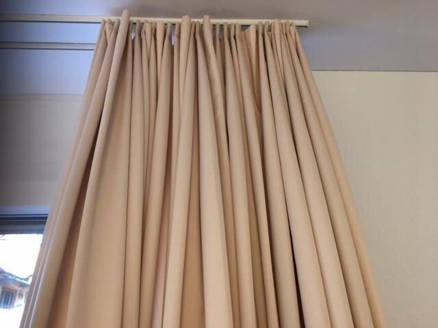 Pfister Tende: Vorhänge Möbel PFISTER, beige, elegant – Usato da Arlesheim venduto da JSBS 1