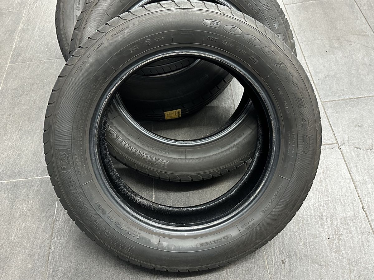 Pneumatici & Ruote complete: 4x 205/60R16 Good Year Efficient Grip – Usato da Nussbaumen AG venduto da deki_crx 1