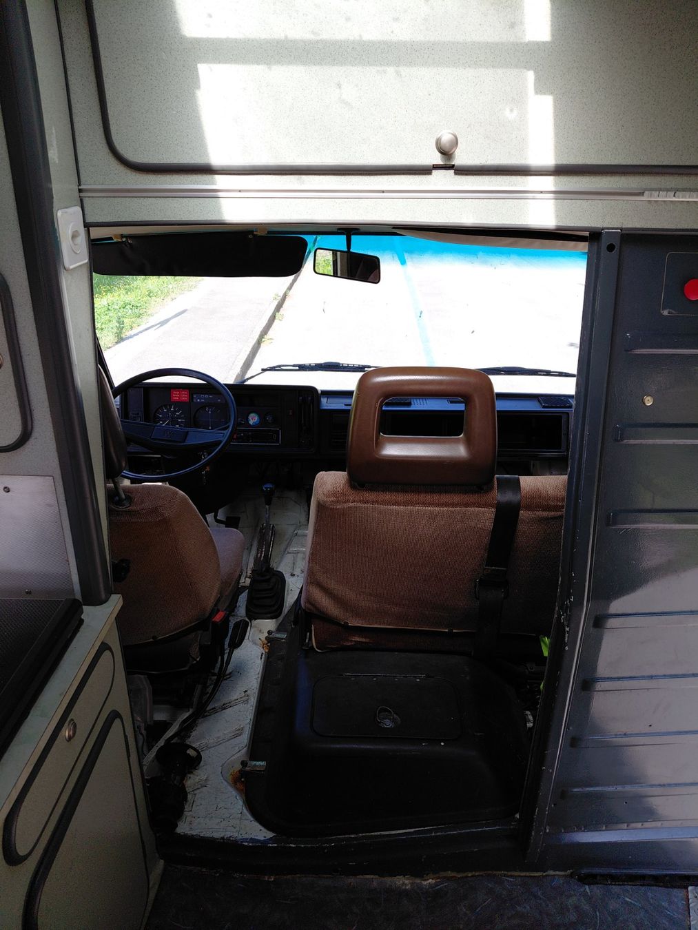 VW Véhicules de camping: Camping car – D'occasion à Noiraigue par pel_ny7d 6