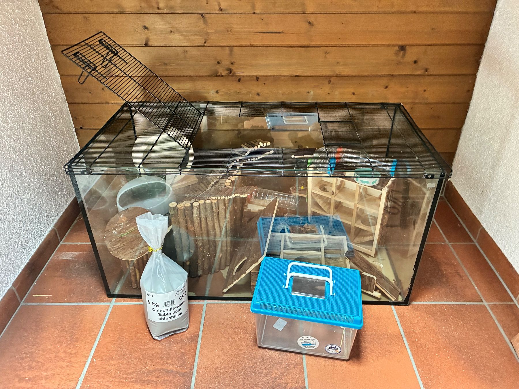 Terrarium: Terrarium Hamster inklusive Inhalte – Gebraucht aus Walzenhausen von Vauti