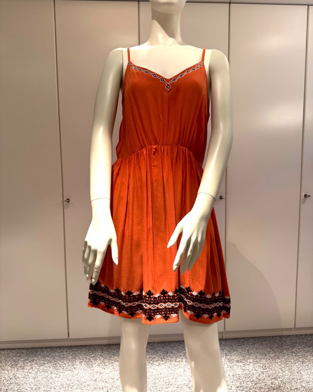 Vestiti: Robe d'été orange, broderie - 36 S – Nuovo (secondo la descrizione) da Genève venduto da fto_sz8d