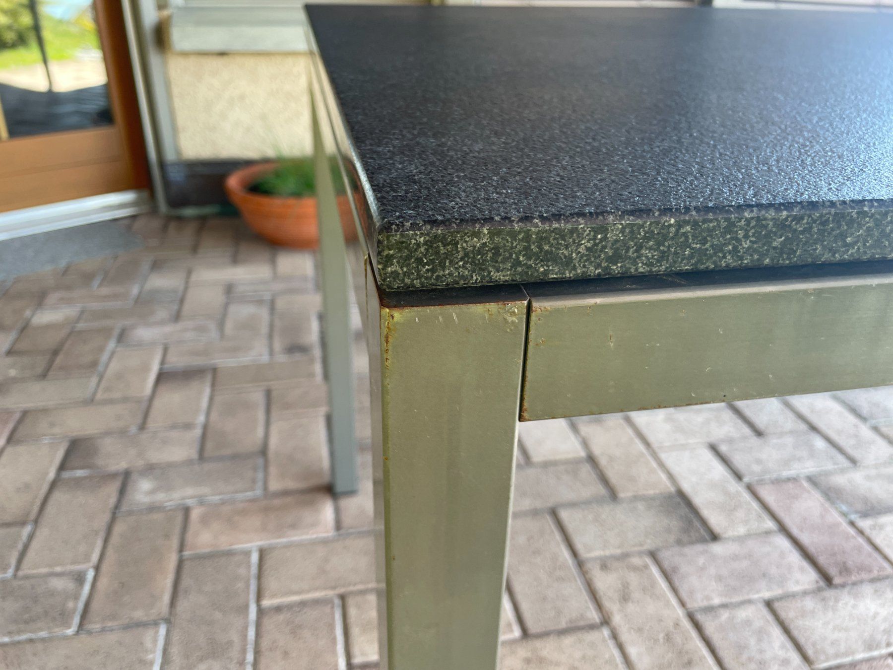 Tavoli: Granit-Tisch 140 x 80 cm – Usato da Schmerikon venduto da die_8b8m 5