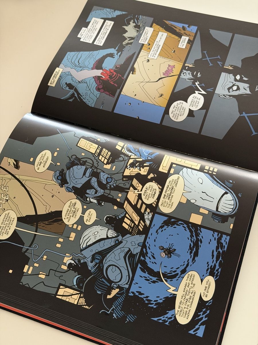 Comics: Hellboy Library Edition Volume 1  – Gebraucht aus Münchringen von loo_b7bd 2