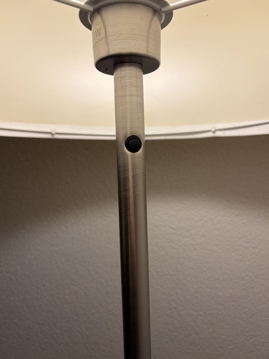 Ikea Lampade: Stehlampe Ikea – Usato da Flawil venduto da lic_d9fc 3