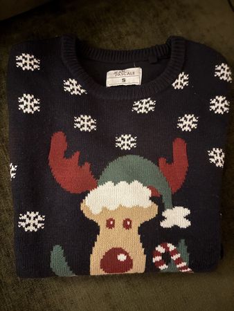 Weihnachtspullover mit Rentier, Grösse S Damen