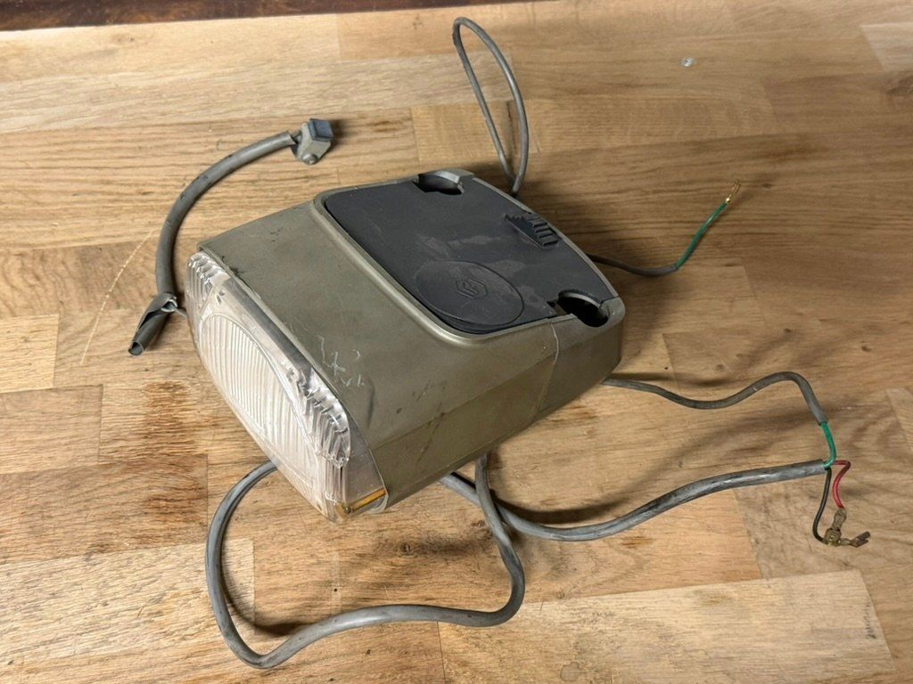 Piaggio Parti ricambio per ciclomotori: Lampe / Scheinwerfer Piaggio Boxer original – Usato da Bolken venduto da si.x.las